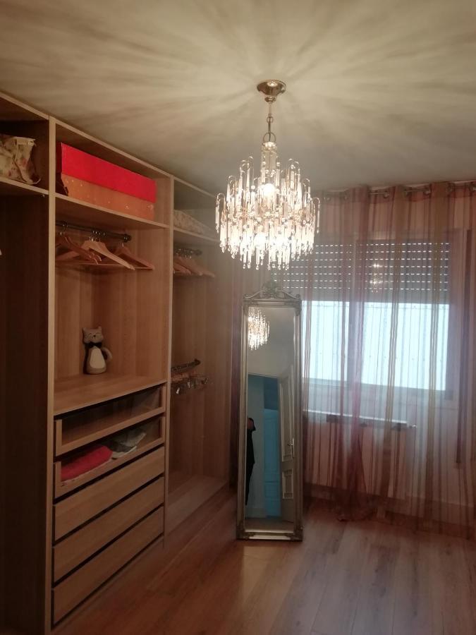 Centrico Y Amplio Piso Con Plaza Parking Apartment Cangas do Morrazo Exterior photo