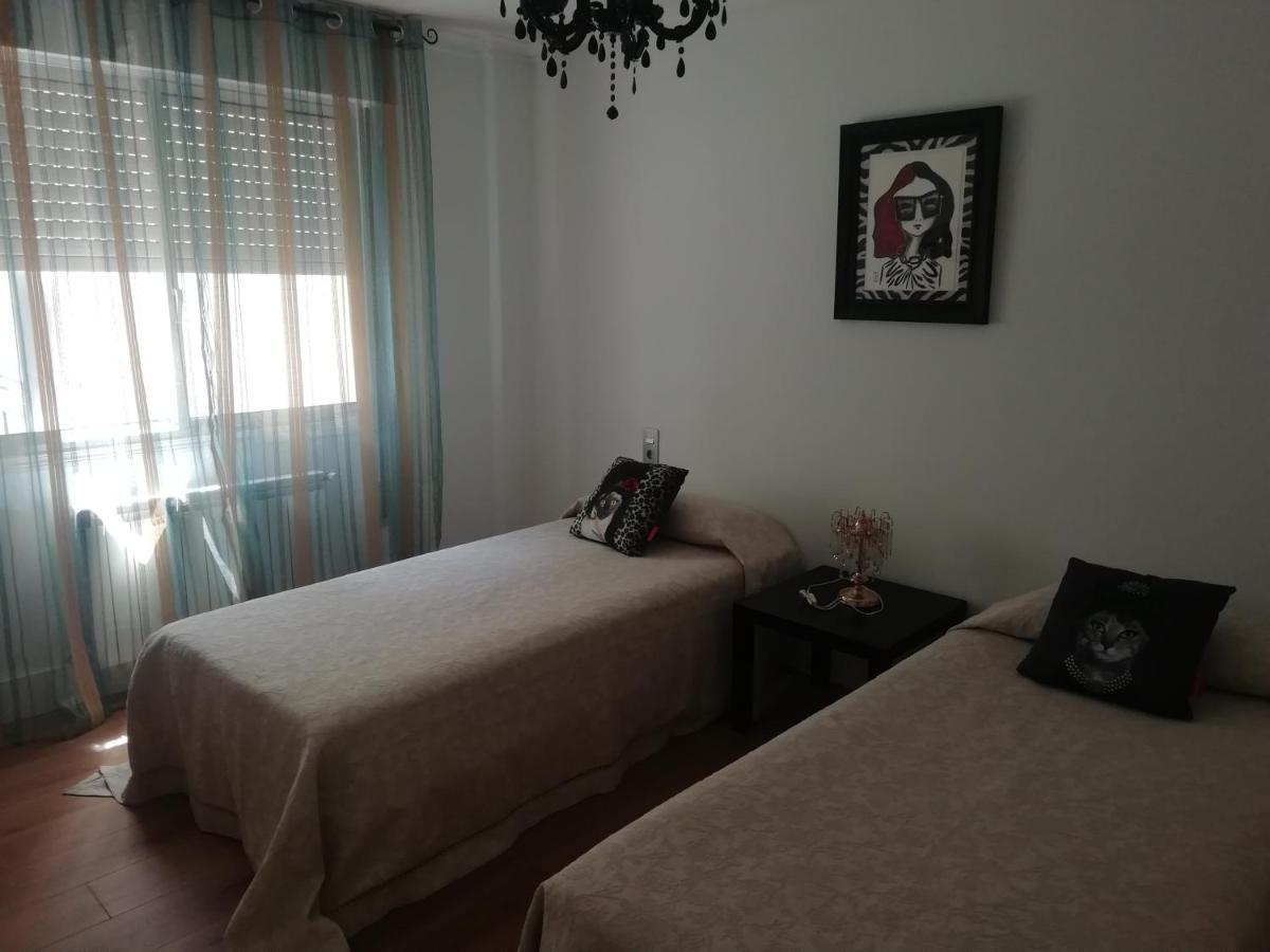 Centrico Y Amplio Piso Con Plaza Parking Apartment Cangas do Morrazo Exterior photo
